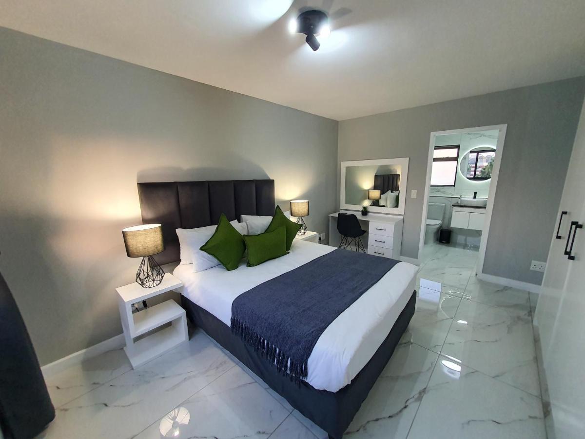 Knightsbridge Superior